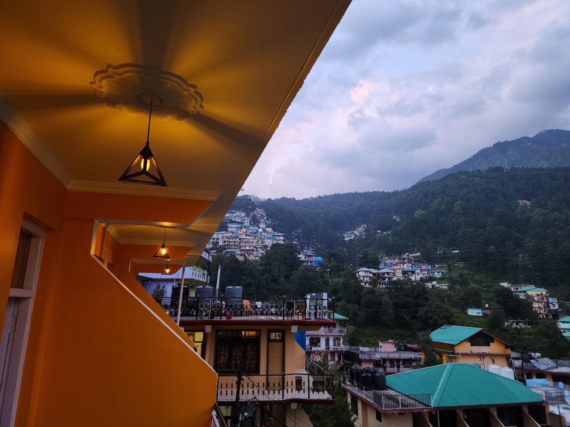 The Bougainvillea, Mcleodganj Dharamshala Buitenkant foto